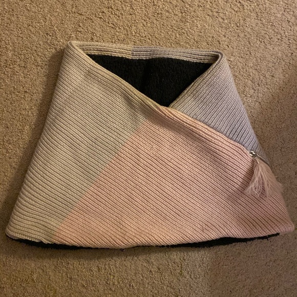 VGUC lululemon Totally Toasty Neck Warmer - Picture 1 of 3